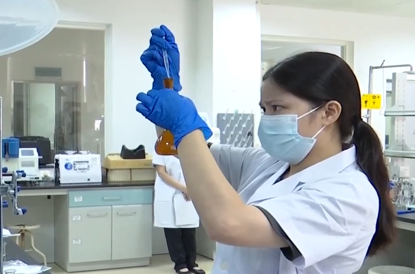 أخبار سارة ｜ فريق من Jiabo Pharma يكرم Qingyuan التفتيش على المخدرات المهارات المهنية مجموعة الجائزة الثانية